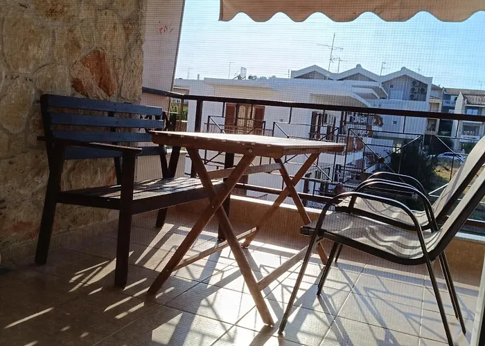 Dimitra#relaxhomekallithea شقة